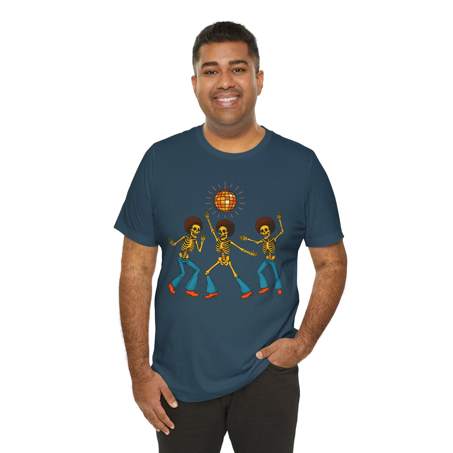 Disco Skeletons Dancing Shirt – Funny Retro 70s Halloween Party Tee