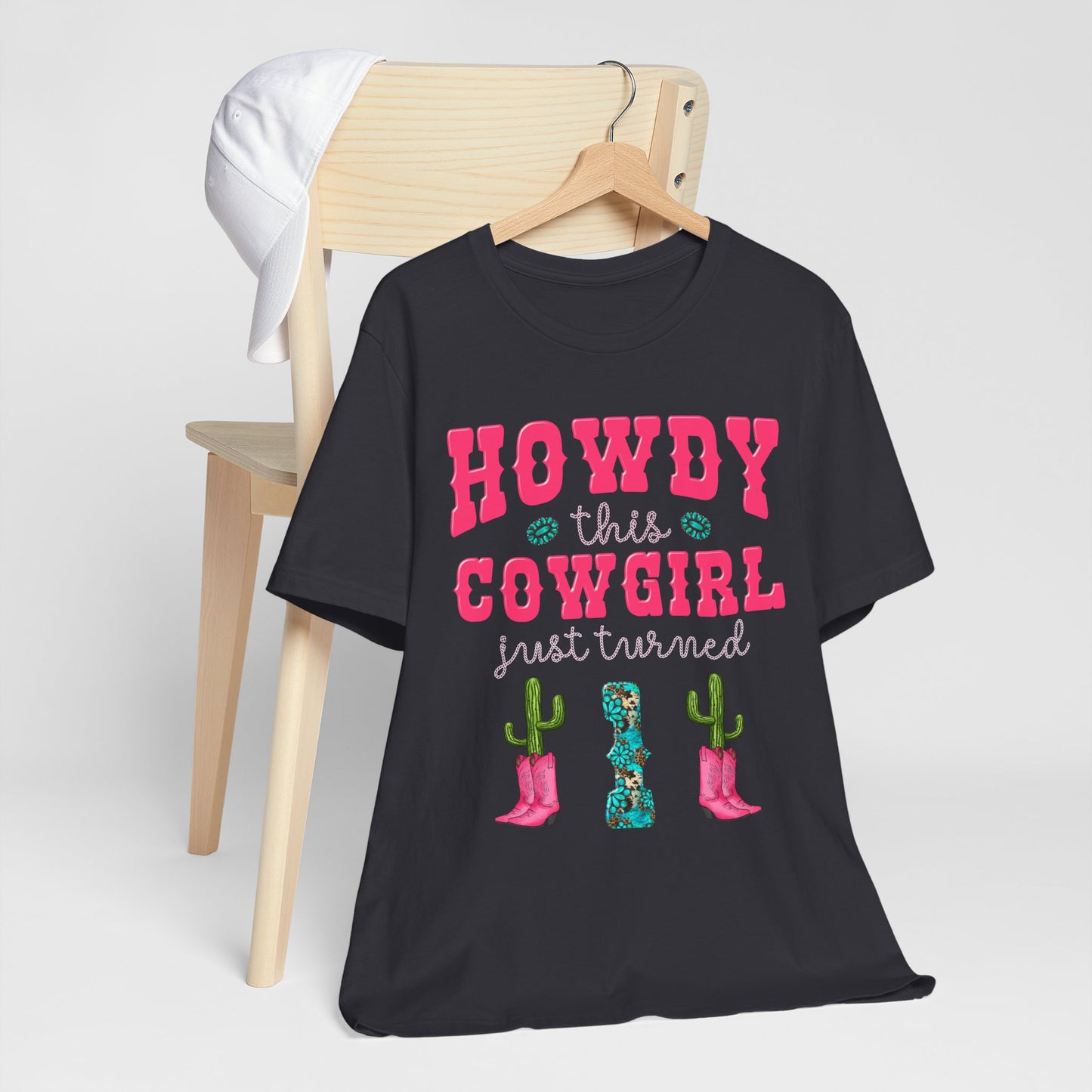 Howdy This Cowgirl Just Turned 1 Shirt – Western First Birthday Girl Rodeo Party Tee