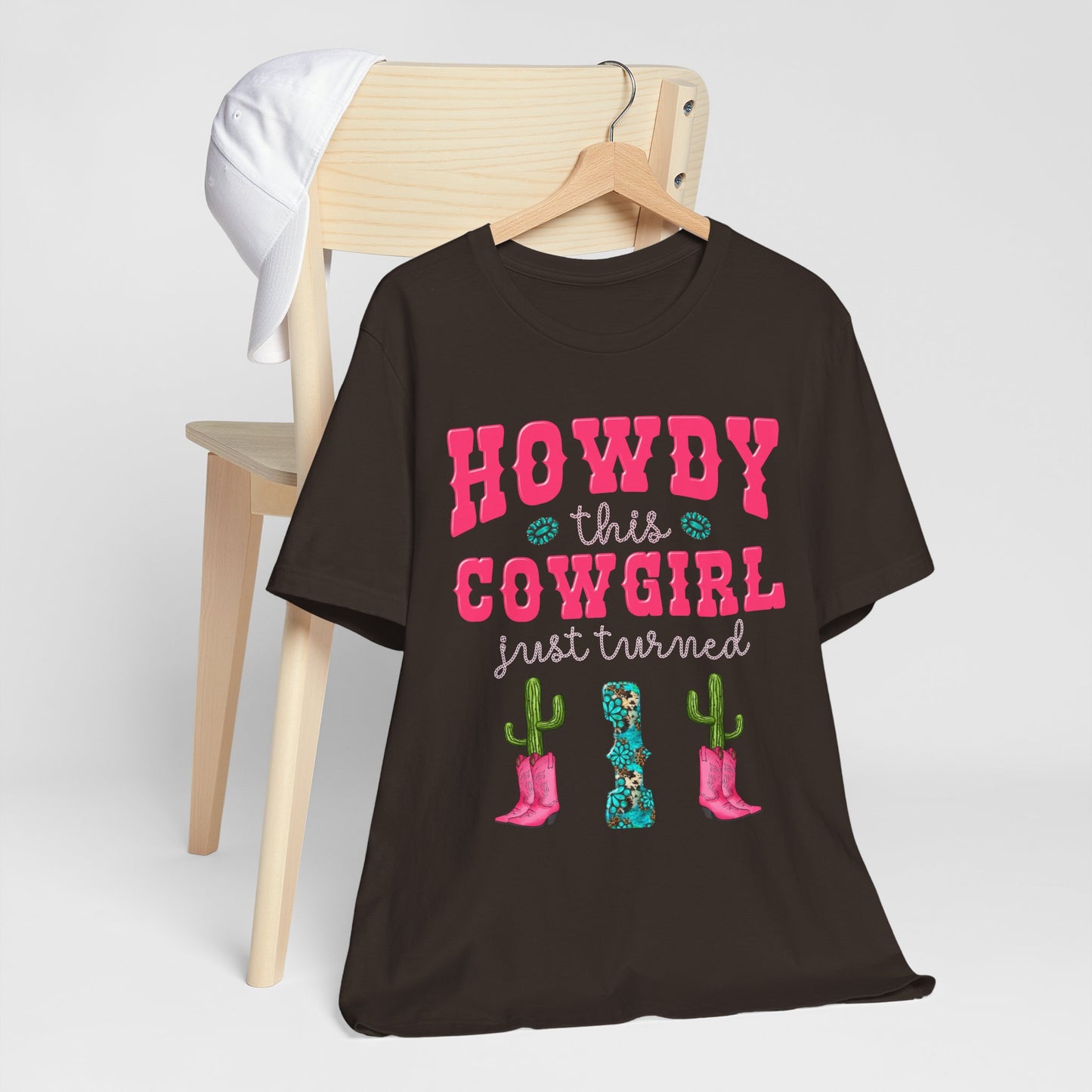Howdy This Cowgirl Just Turned 1 Shirt – Western First Birthday Girl Rodeo Party Tee