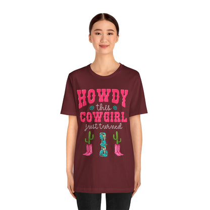 Howdy This Cowgirl Just Turned 1 Shirt – Western First Birthday Girl Rodeo Party Tee