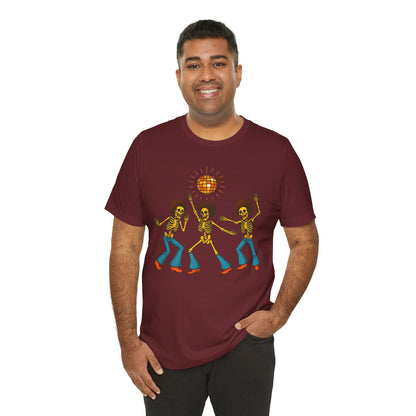 Disco Skeletons Dancing Shirt – Funny Retro 70s Halloween Party Tee