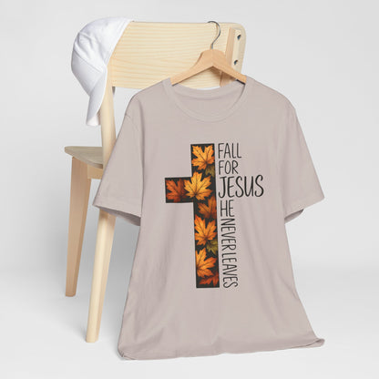 Fall for Jesus He Never Leaves Shirt – Retro Christian Cross Thanksgiving Tee