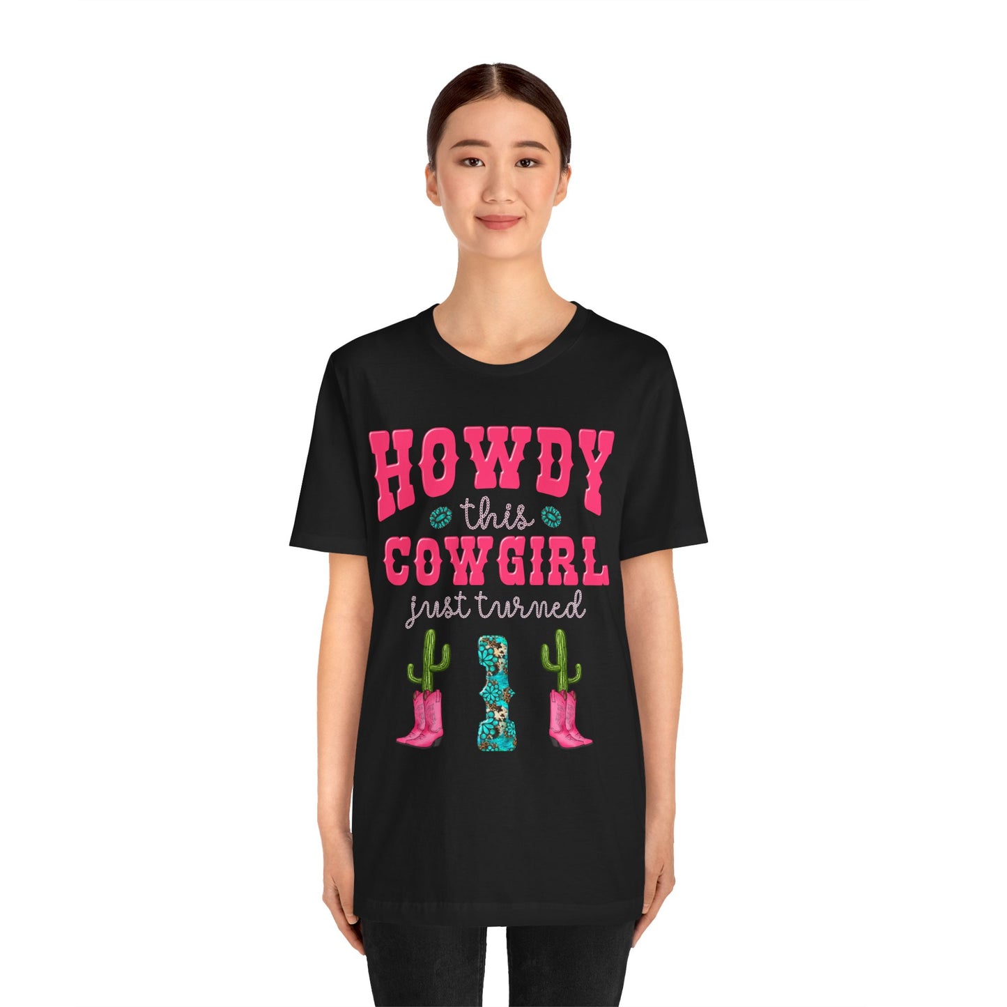 Howdy This Cowgirl Just Turned 1 Shirt – Western First Birthday Girl Rodeo Party Tee