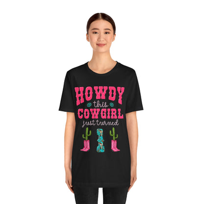 Howdy This Cowgirl Just Turned 1 Shirt – Western First Birthday Girl Rodeo Party Tee