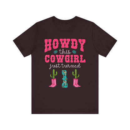 Howdy This Cowgirl Just Turned 1 Shirt – Western First Birthday Girl Rodeo Party Tee