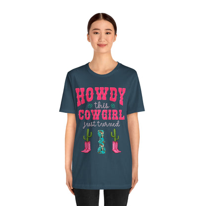 Howdy This Cowgirl Just Turned 1 Shirt – Western First Birthday Girl Rodeo Party Tee